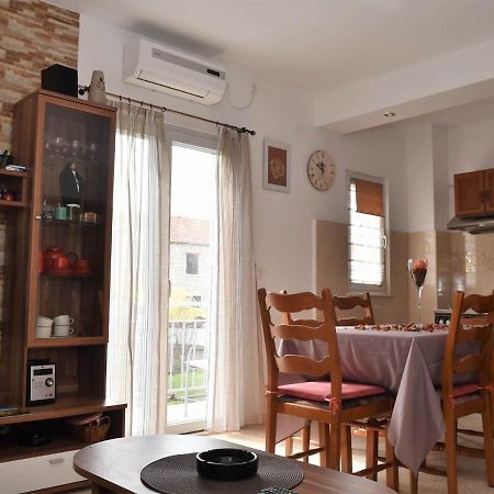 Apartment Manigo Supetar Eksteriør bilde