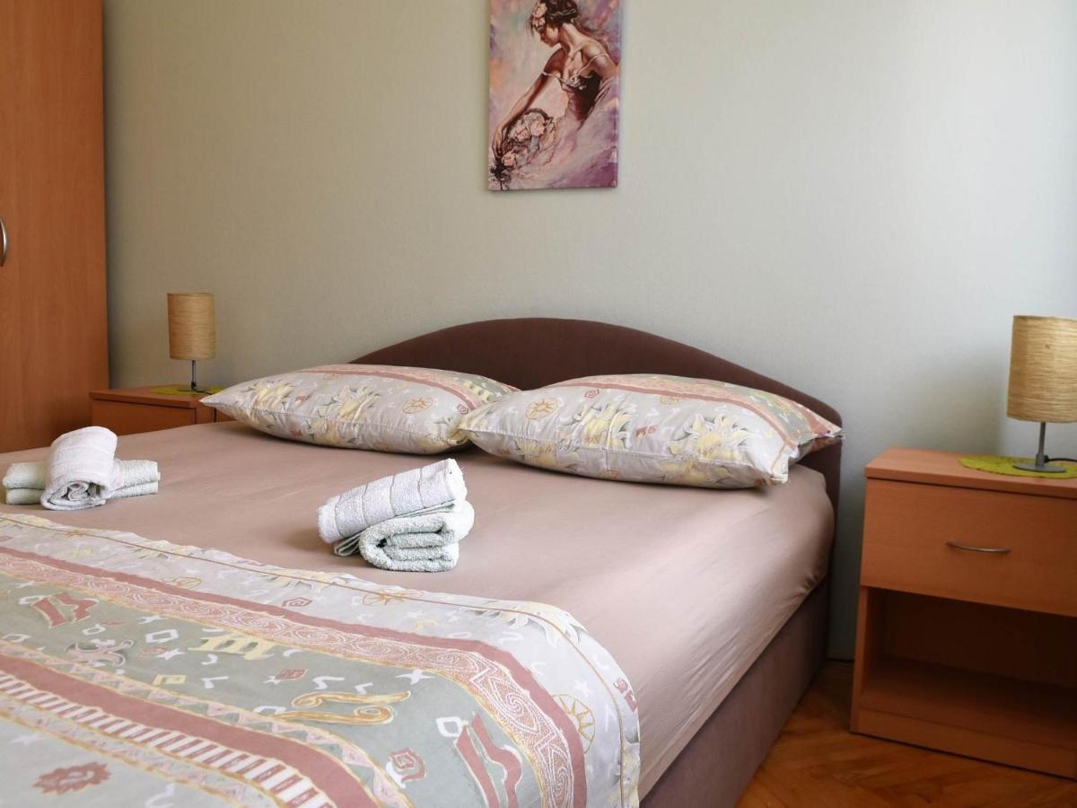 Apartment Manigo Supetar Eksteriør bilde