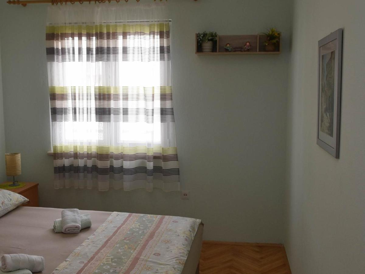 Apartment Manigo Supetar Eksteriør bilde
